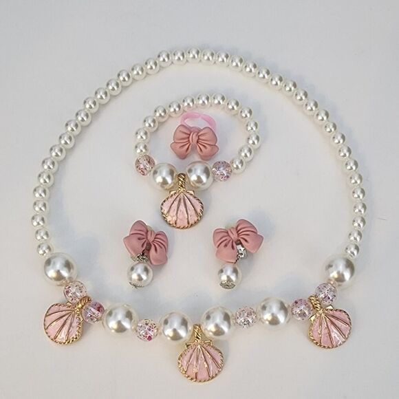 Barbie Movie Shell & Faux Pearl Childs Jewelry Set Necklace Bracelet Earrings - Picture 1 of 5